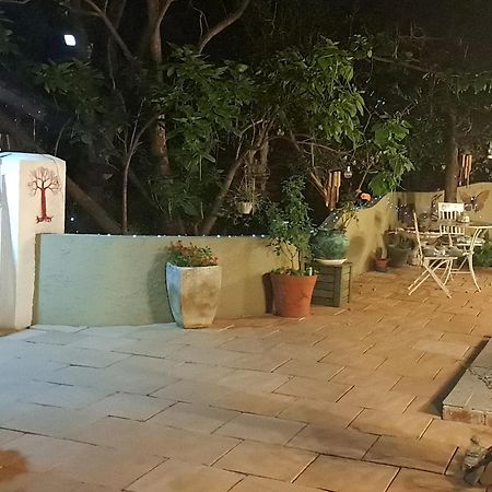 Gabbys Cottage Guesthouse Блоемфонтейн Екстериор снимка