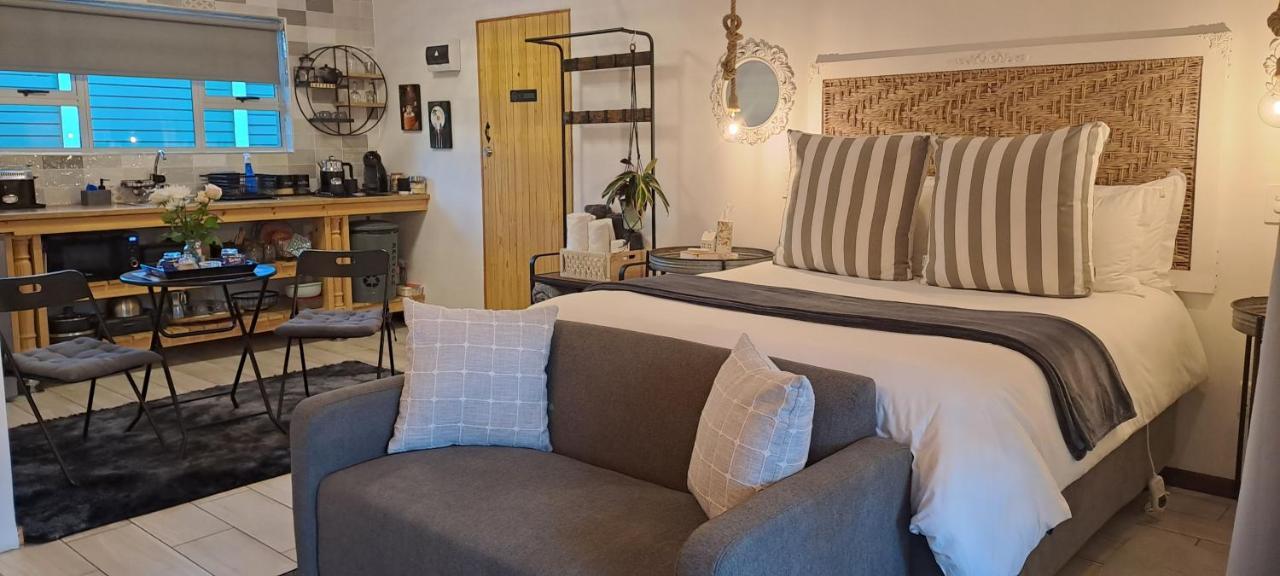 Gabbys Cottage Guesthouse Блоемфонтейн Екстериор снимка